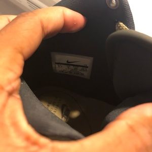 Woman’s 8.5 Air Force 1